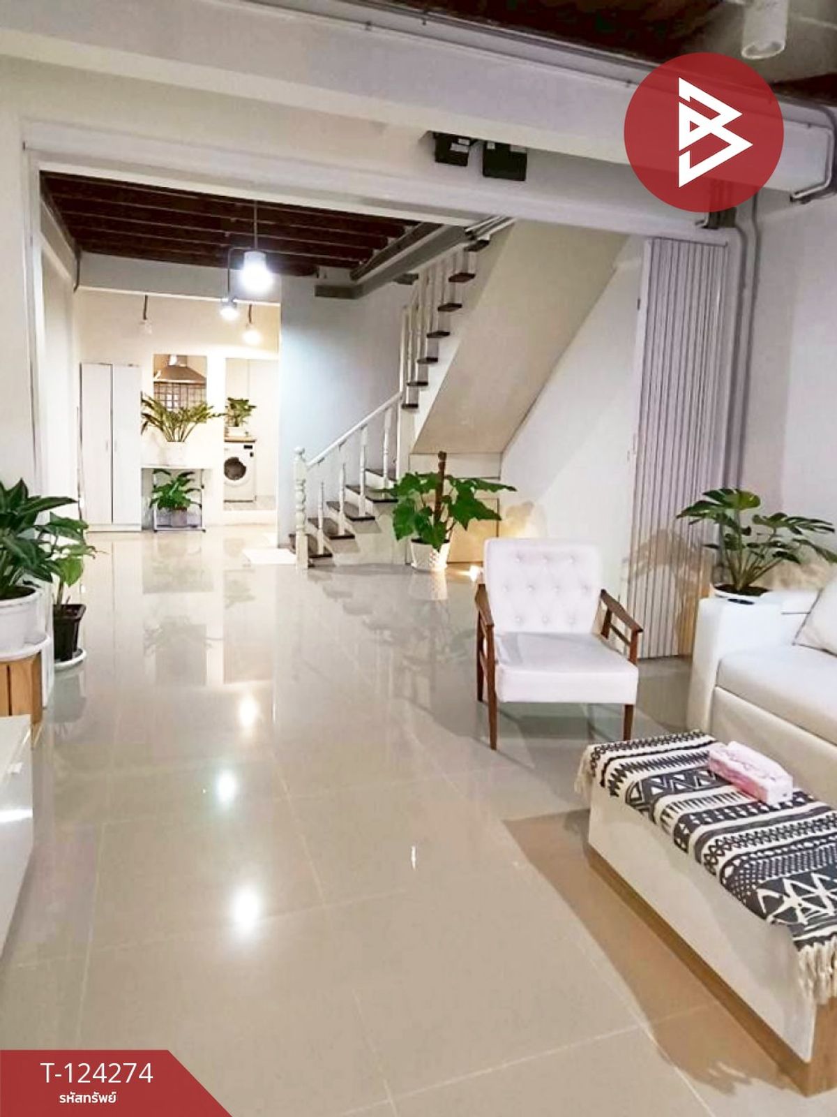 ขายทาวน์เฮ้าส์ เนื้อที่ 21.6 ตร.วา ถ.ลาดพร้าว 122 วังทองหลาง กรุงเทพมหานคร