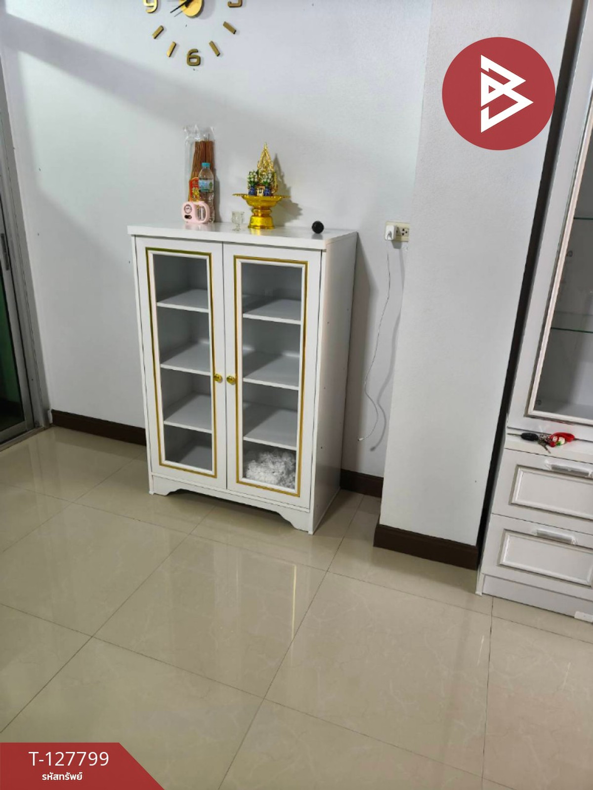 ขายทาวน์เฮ้าส์ 2 ชั้น เนื้อที่ 24 ตร.วา ท่าอิฐ อุตรดิตถ์