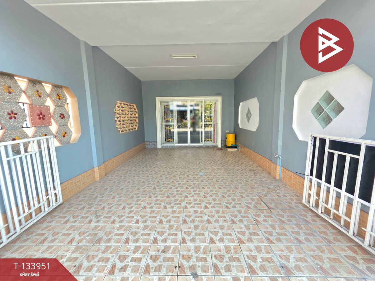 ขายทาวน์เฮ้าส์ หมู่บ้านอีสแลนด์แอนด์เฮ้าส์ ชลบุรี (East Land & House) ชลบุรี