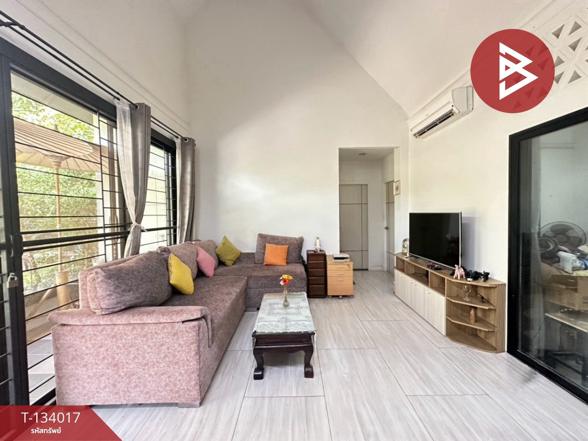 ขายบ้านเดี่ยวชั้นเดียว เนื้อที่ 118 ตร.วา เมืองสิงห์บุรี ทำเลดีติดถนน