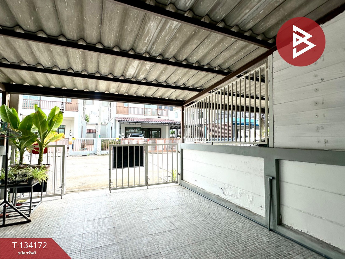 ขายทาวน์เฮ้าส์ หมู่บ้านโกลเด้นทาวน์ วังหิน-แตงอ่อน (Golden Town Wanghin-Tangon) ชลบุรี