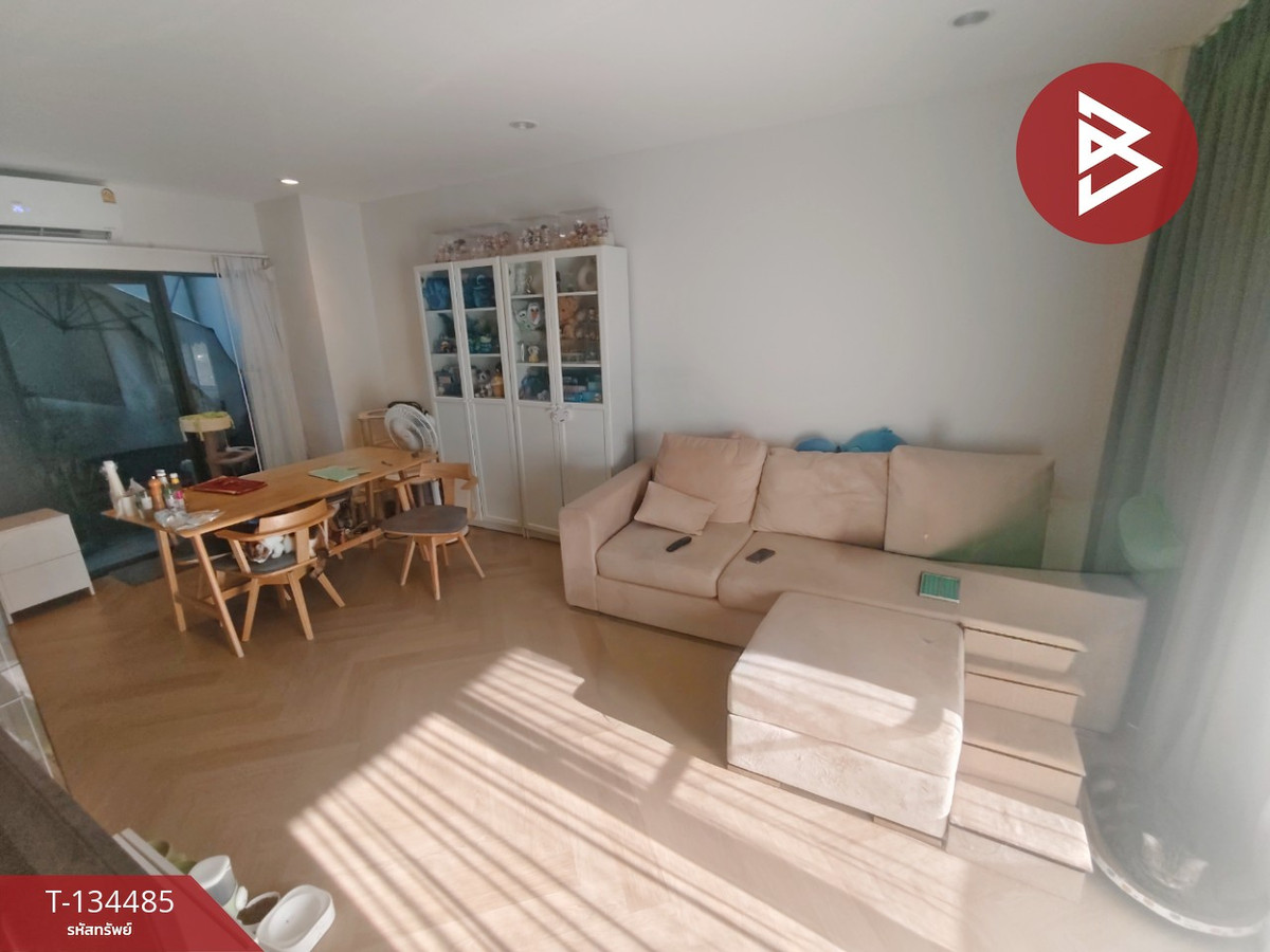 ขายทาวน์เฮ้าส์ หมู่บ้านวี คอมพาวด์ บางนา-ศรีนครินทร์ (V Compound Bangna-Srinakarin) สมุทรปราการ