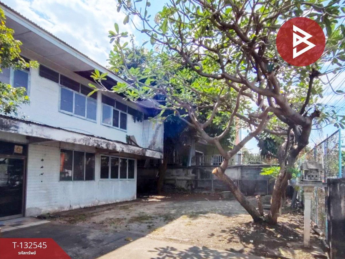 ขายบ้านเดี่ยว 2 ชั้น เนื้อที่ 80 ตร.วา ซ.นวลจันทร์ 16 กรุงเทพฯ ทำเลดีติดถนน