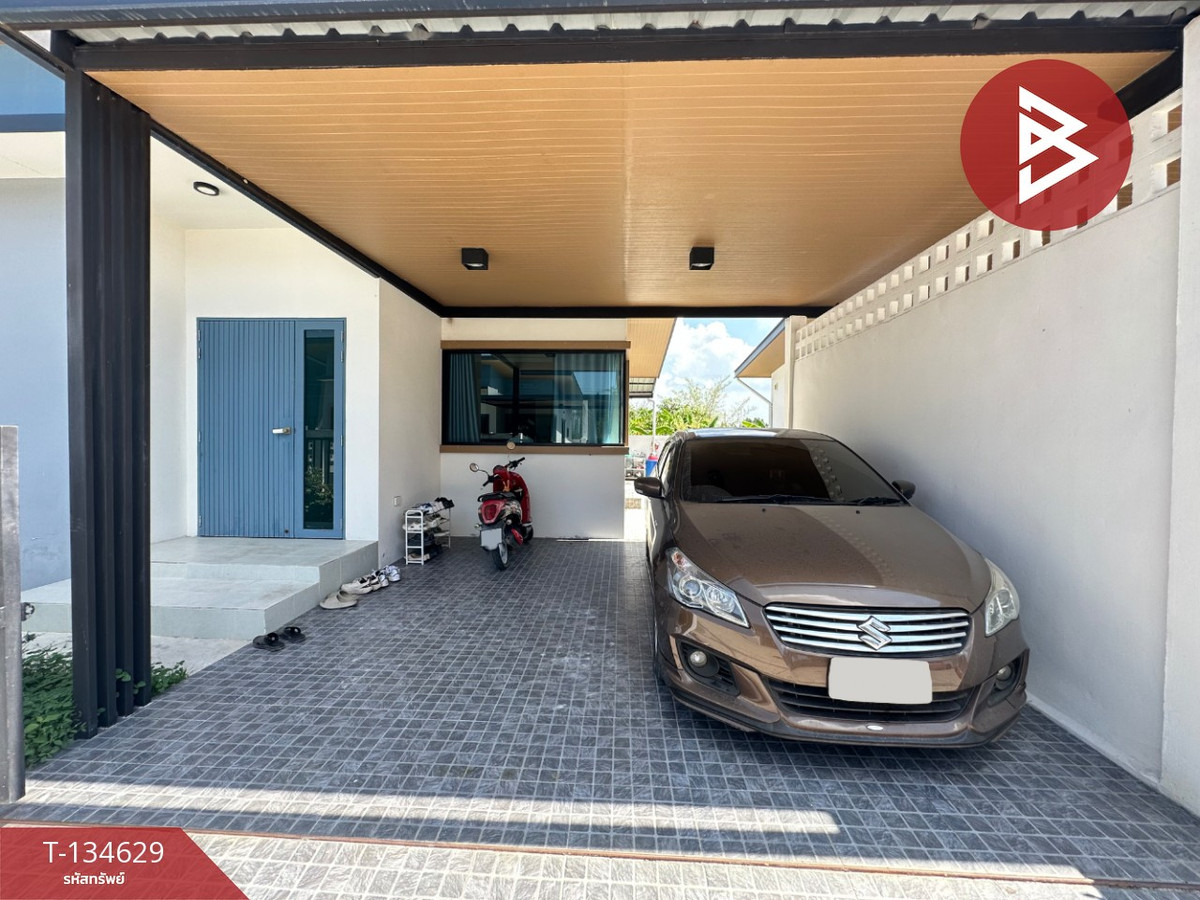 ขายบ้านแฝด หมู่บ้านนพดาวิลเลท (Noppada Village) บ้านบึง ชลบุรี