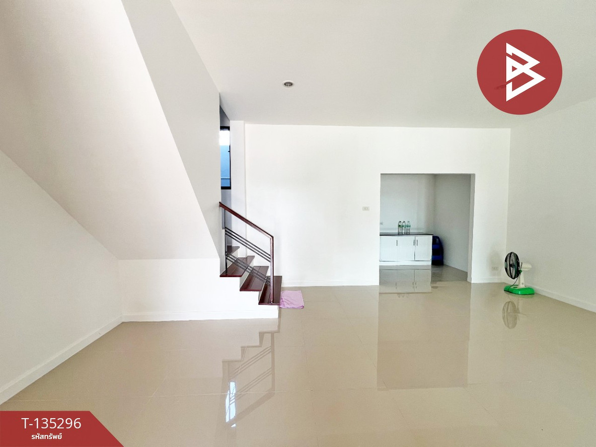 ขายทาวน์เฮ้าส์ หมู่บ้านไฮท์ลีฟวิ่ง 7 พานทอง (High living 7) ชลบุรี