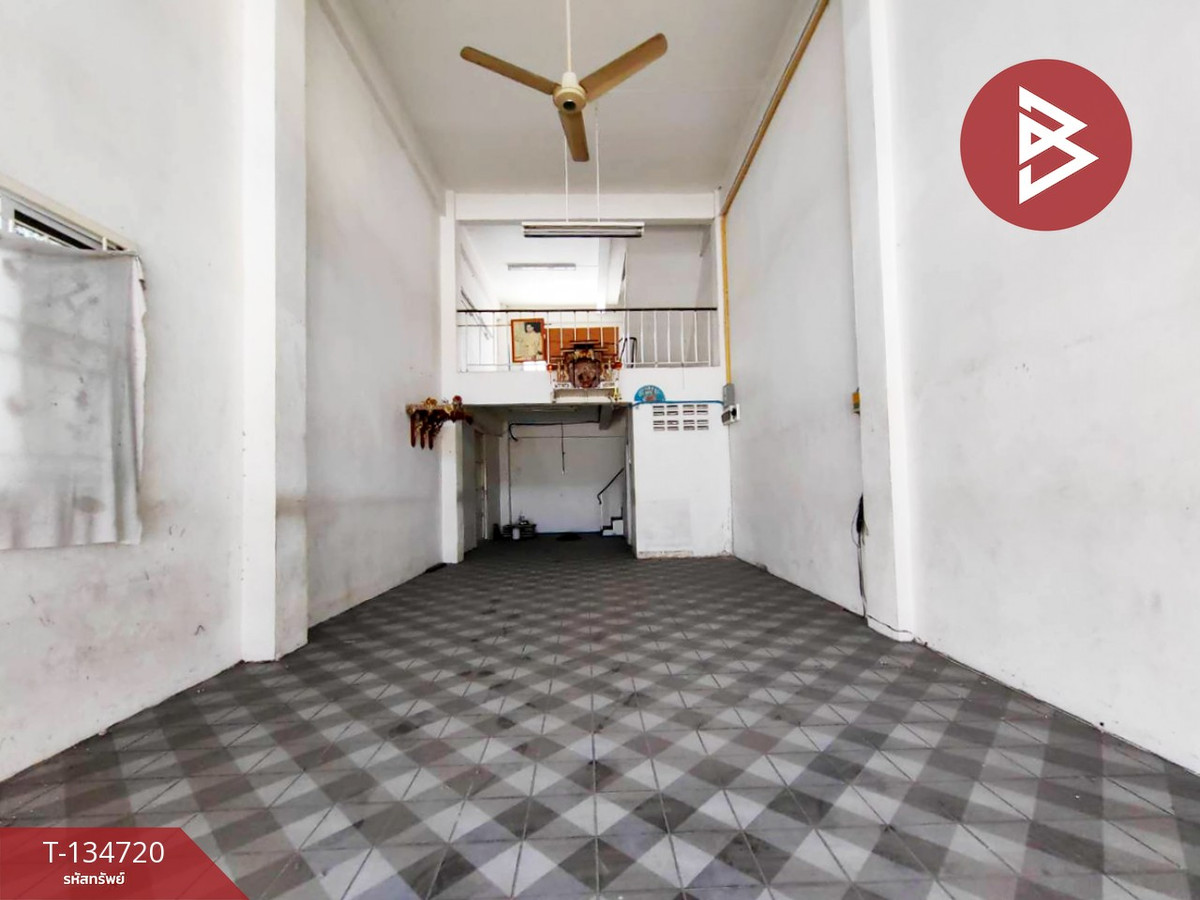 ขายอาคารพาณิชย์ 3 ชั้นครึ่ง เนื้อที่ 17.1 ตารางวา ซอยเอกชัย 64/3 กรุงเทพฯ