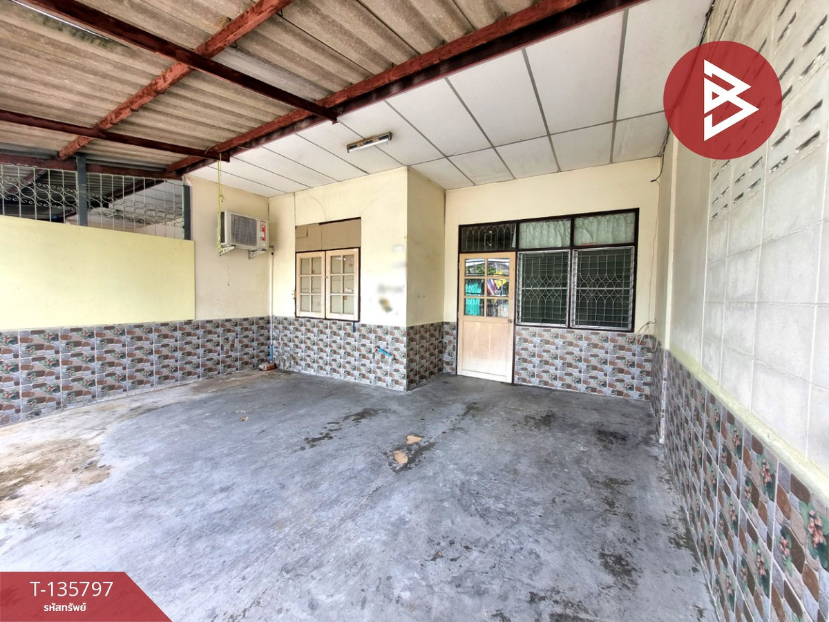 ขายทาวน์เฮ้าส์ หมู่บ้านร้อยหลัง วังหิน ศรีราชา ชลบุรี