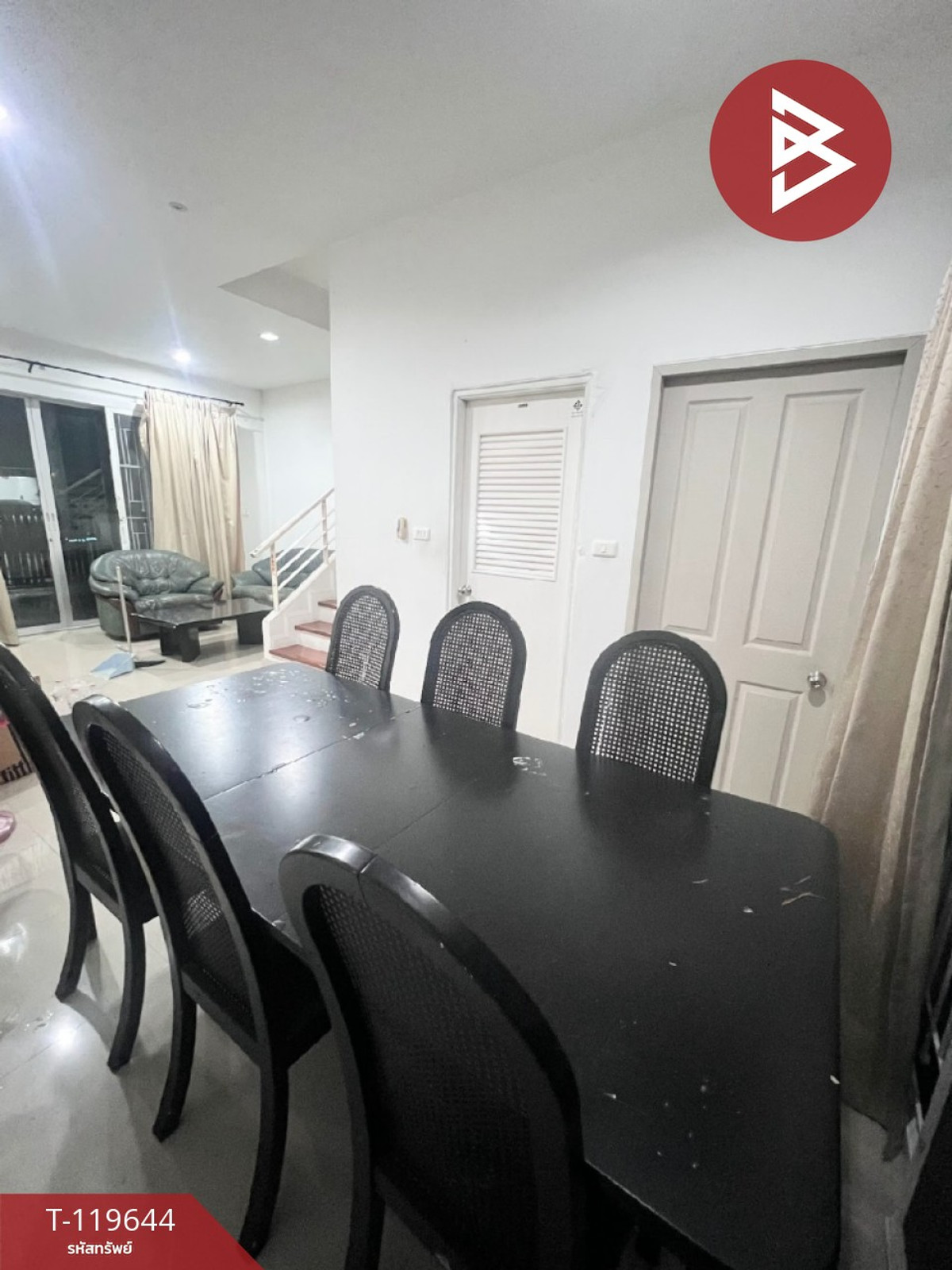 ขายทาวน์โฮม 3 ชั้น โครงการบ้านกลางเมือง สวิสทาวน์ เกษตร-นวมินทร์ กรุงเทพฯ