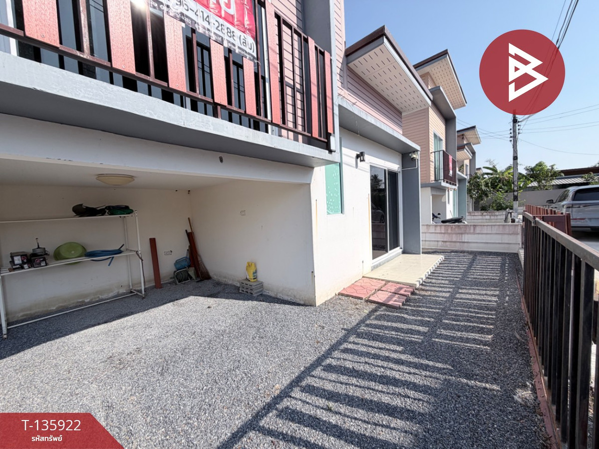 ขายบ้านแฝดชั้นครึ่ง หมู่บ้านภัทราวิลเลจ จ.นครปฐม ทำเลดี