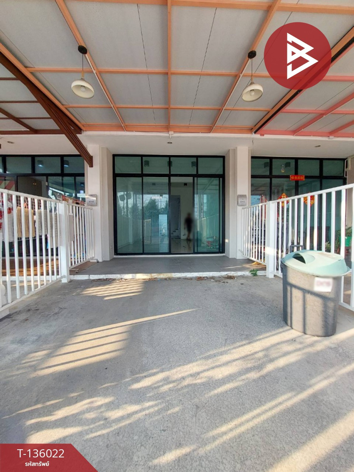 ขายอาคารพาณิชย์ 3 ชั้น หมู่บ้านเบญญารัตน์ วิลล์ สุขุมวิท-บางปู 83 (Benyarat Ville Sukhumvit-Bangpu 83) สมุทรปราการ