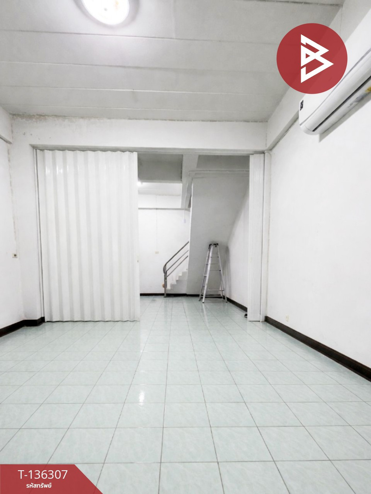 ขายทาวน์เฮ้าส์ 2 ชั้น เนื้อที่ 15.9 ตร.วา แพรกษา สมุทรปราการ