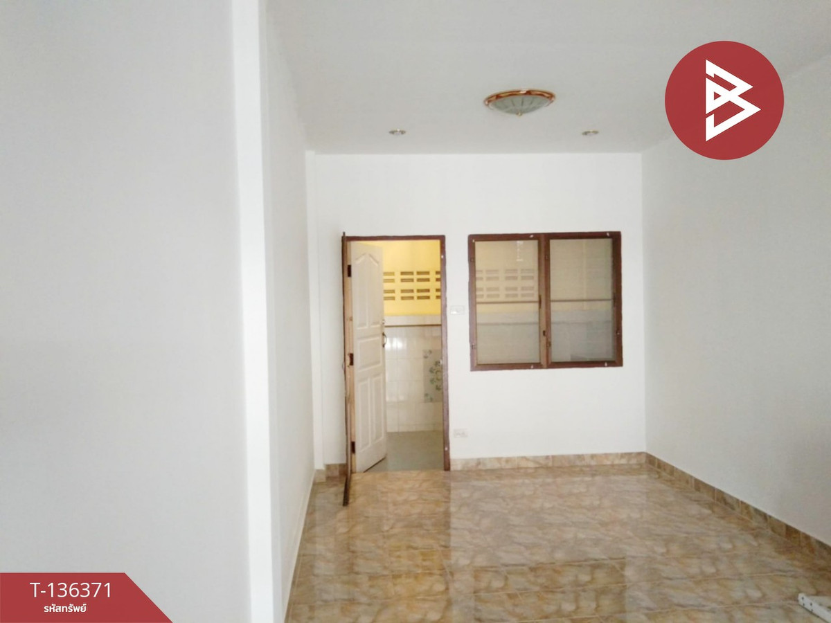 ขายทาวน์เฮ้าส์ หมู่บ้านโชติกา เทศบาล5 พานทอง ชลบุรี