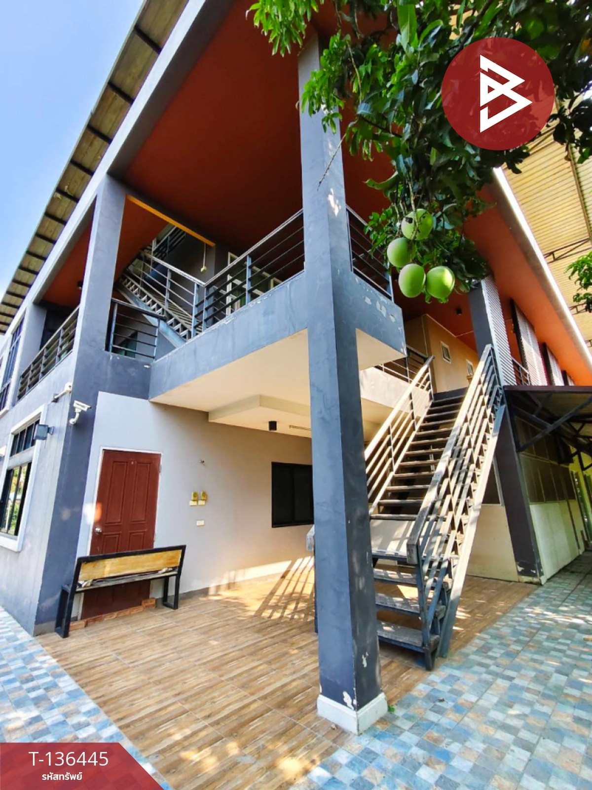 ขายบ้านเดี่ยวหลังใหญ่ พร้อมที่ดิน เนื้อที่ 2 ไร่ 1 งาน 41.4 ตร.วา นครปฐม