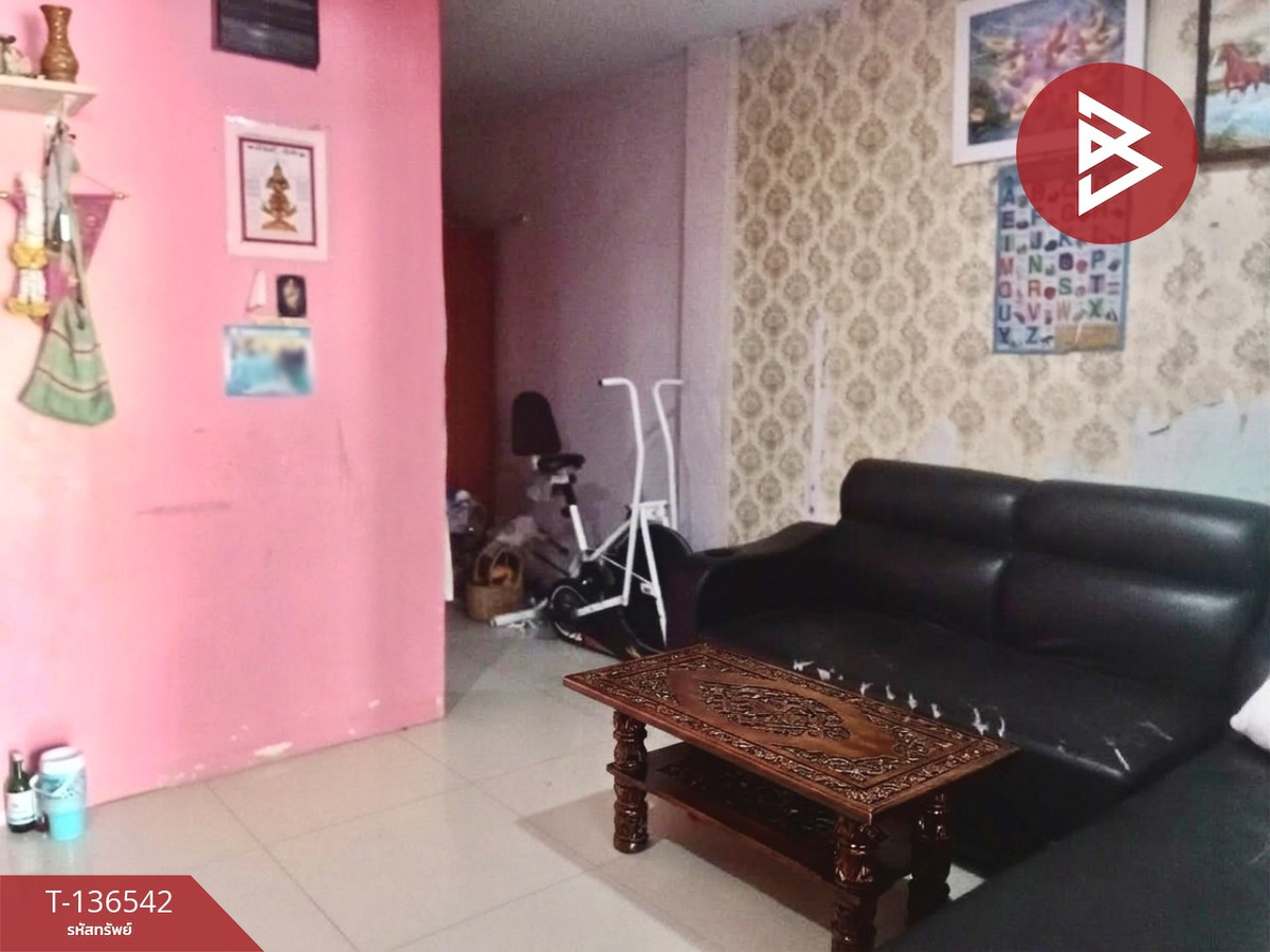 ขายทาวน์เฮ้าส์ โครงการเลค เลเจนด์ วิลเลจ (Lake Legend Village) บางละมุง ชลบุรี