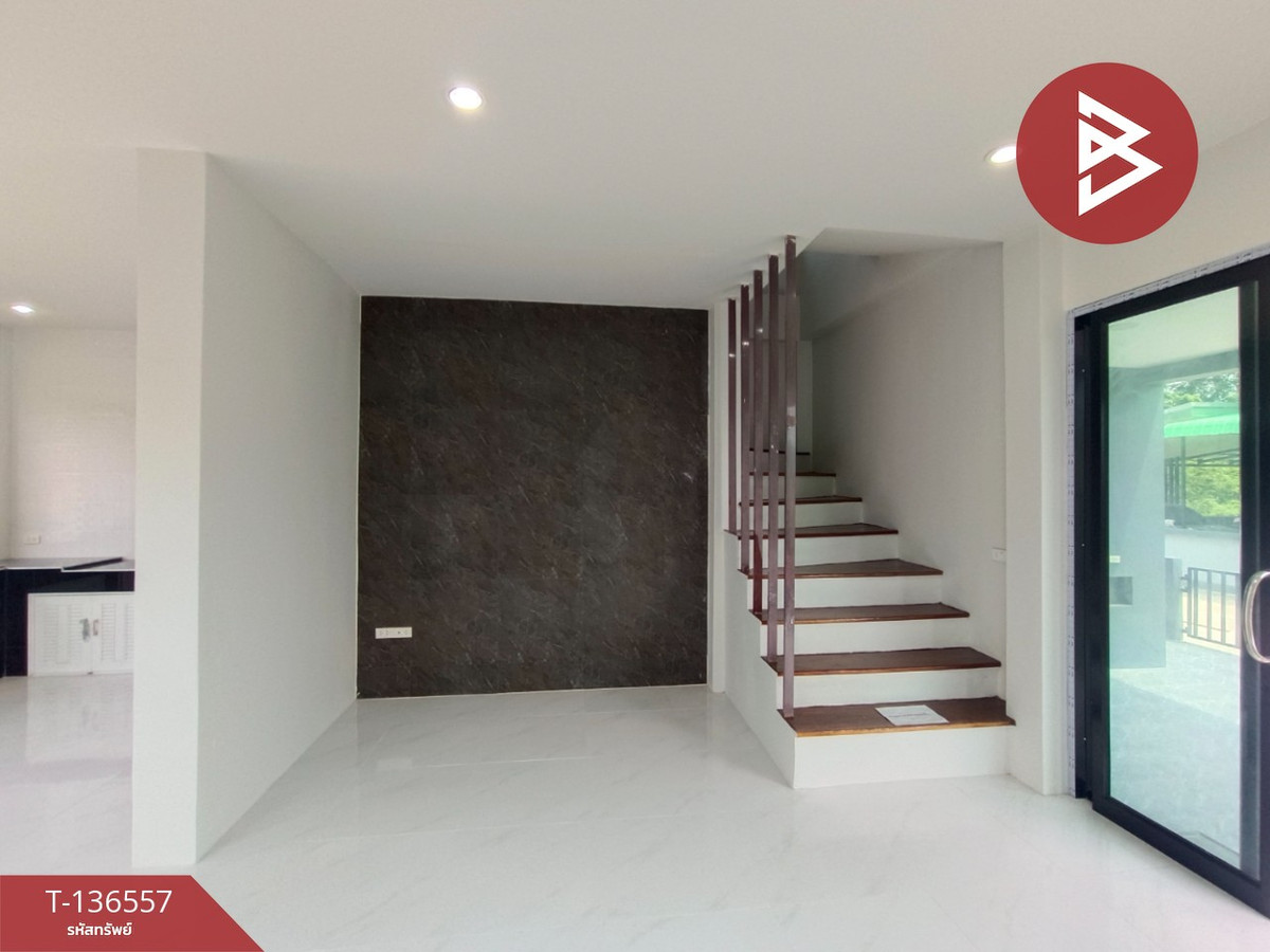 ขายบ้านเดี่ยว 2 ชั้น เนื้อที่ 37.3 ตารางวา ต.หนองเสม็ด ตราด ทำเลดีติดถนน