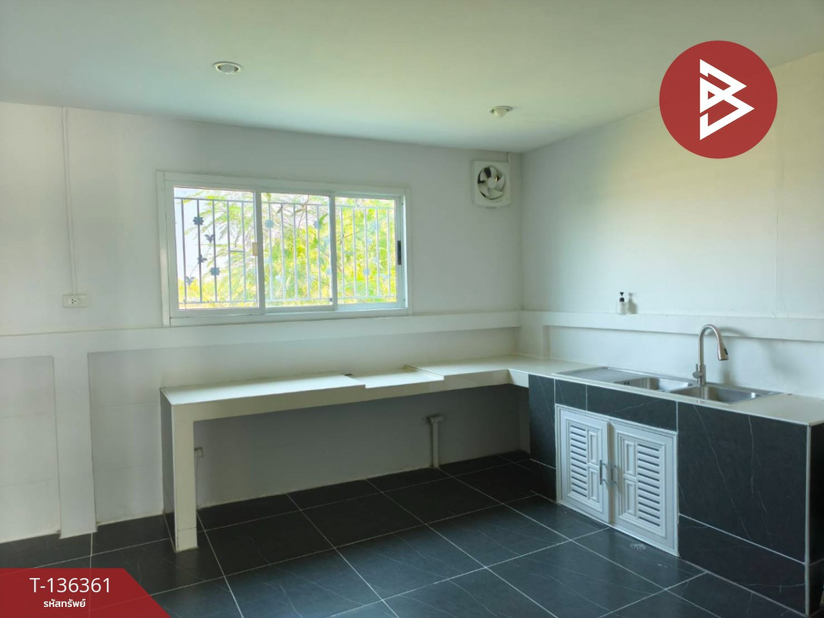 ขายอาคารพาณิชย์ 3 ชั้น เนื้อที่ 21.2 ตร.วา ห้วยกะปิ ชลบุรี