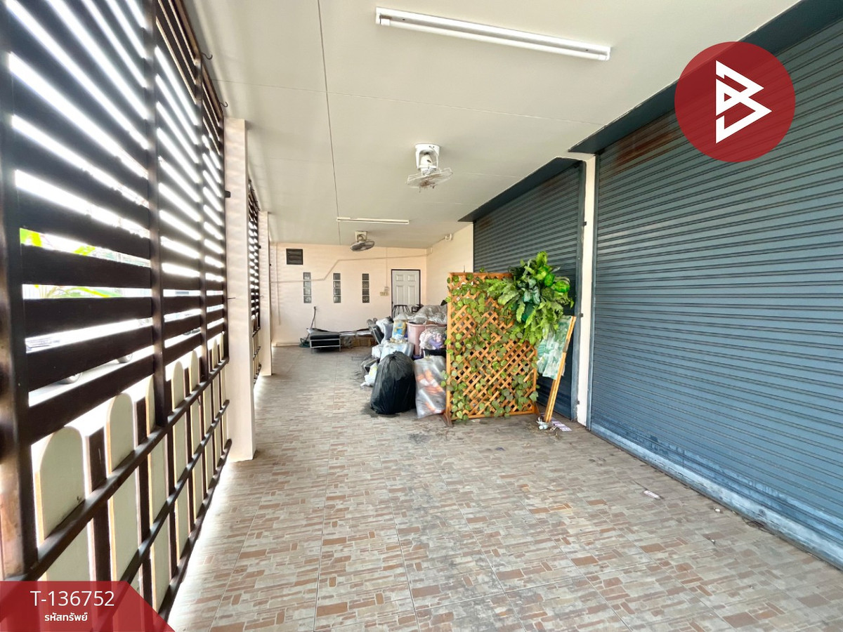 ขายอาคารพาณิชย์หลังมุม 3 ชั้น เนื้อที่ 30.4 ตร.วา ถนนมิตรสัมพันธ์ อ่างศิลา ชลบุรี