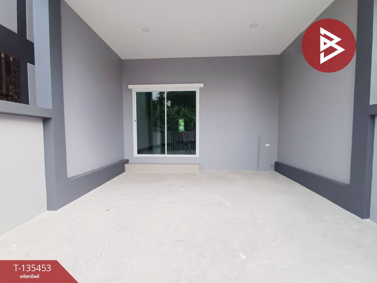 ขายทาวน์เฮ้าส์ 2 ชั้น เนื้อที่ 18.3 ตร.วา ลาดใหญ่ สมุทรสงคราม