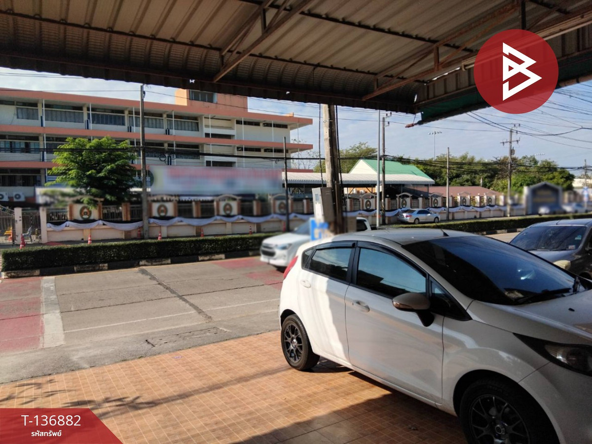 ขายอาคารพาณิชย์ 3 ชั้น เนื้อที่ 39.5 ตร.วา ต.ท่าอิฐ อุตรดิตถ์ ทำเลดี ตกแต่งสวย