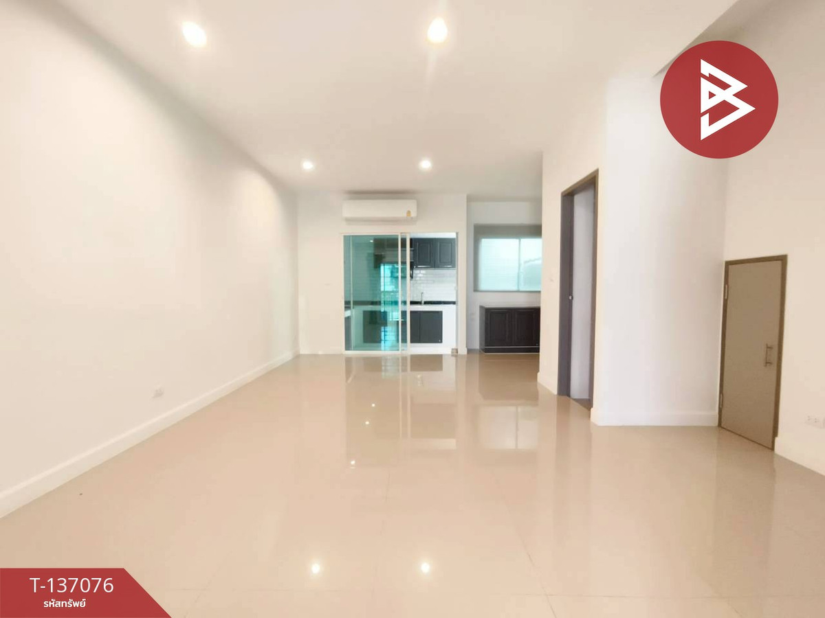 ขายทาวน์โฮม หมู่บ้านสัมมากร อเวนิว สุวรรณภูมิ ลาดกระบัง กรุงเทพมหานคร