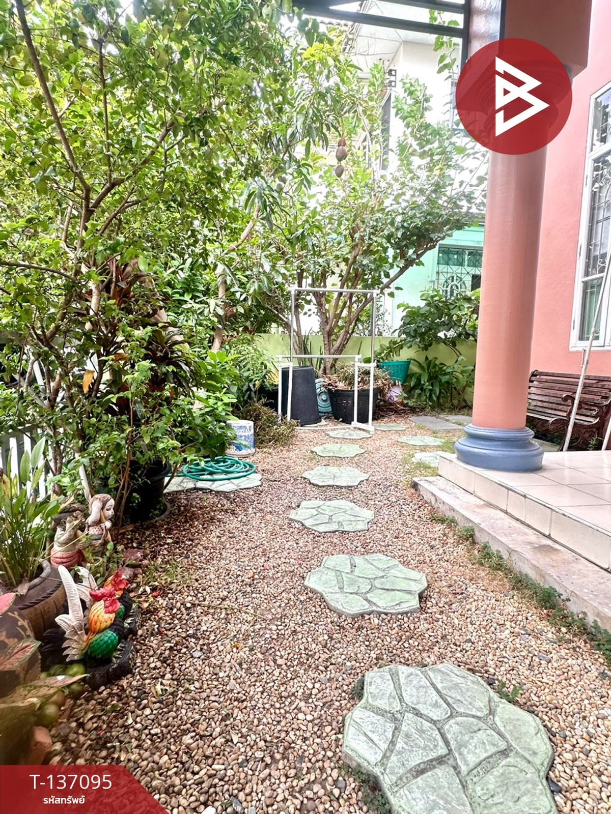 ขายบ้านแฝด หมู่บ้านลัลลี่วิลล์ 1 ศรีนครินทร์-เทพารักษ์ (Lally Ville 1 Srinakarin-Teparak) สมุทรปราการ