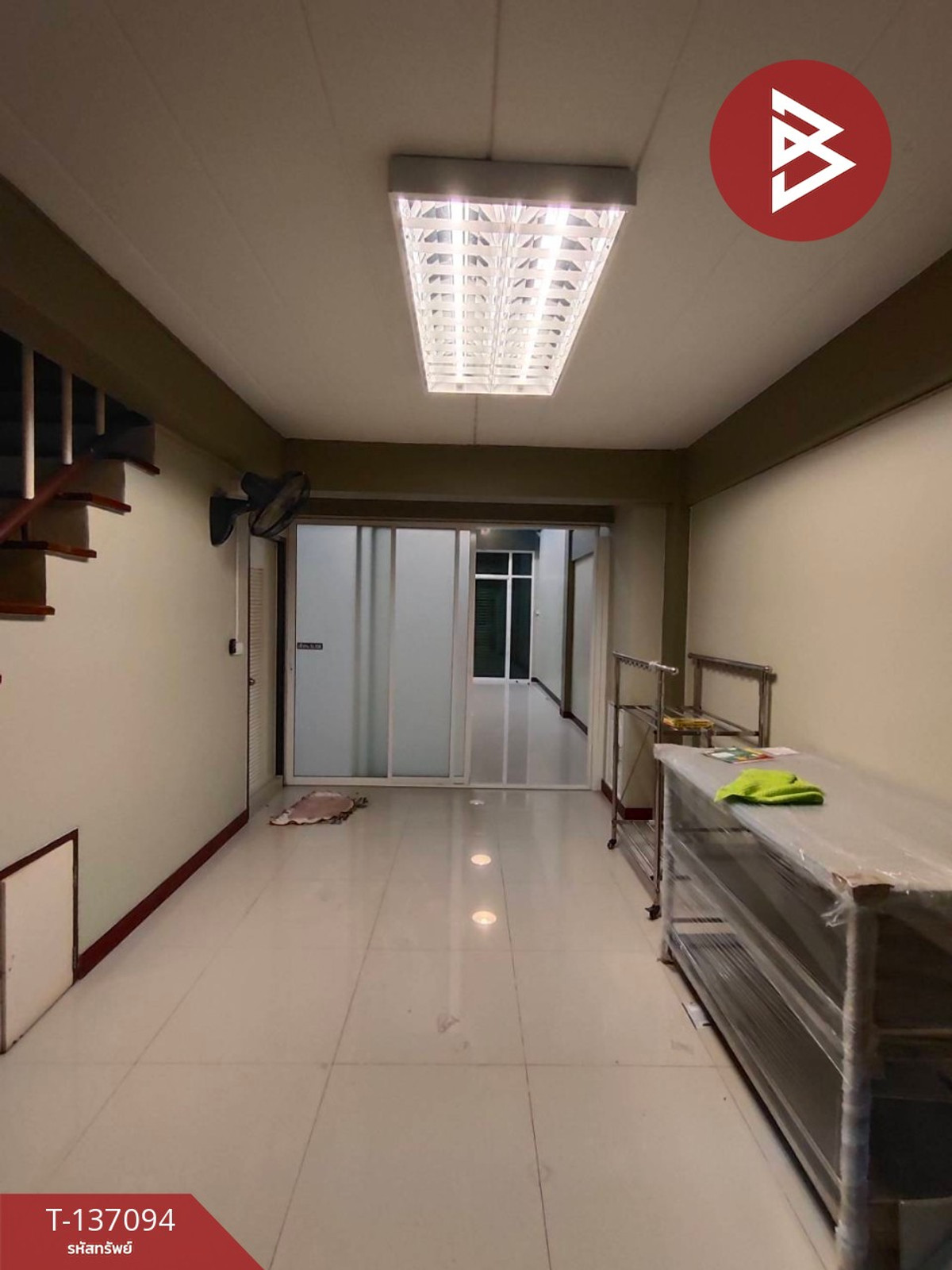 ขายอาคารพาณิชย์ หมู่บ้านรื่นฤดี รามคำแหง 180 กรุงเทพมหานคร ใกล้ MRT สถานีเคหะรามคำแหง