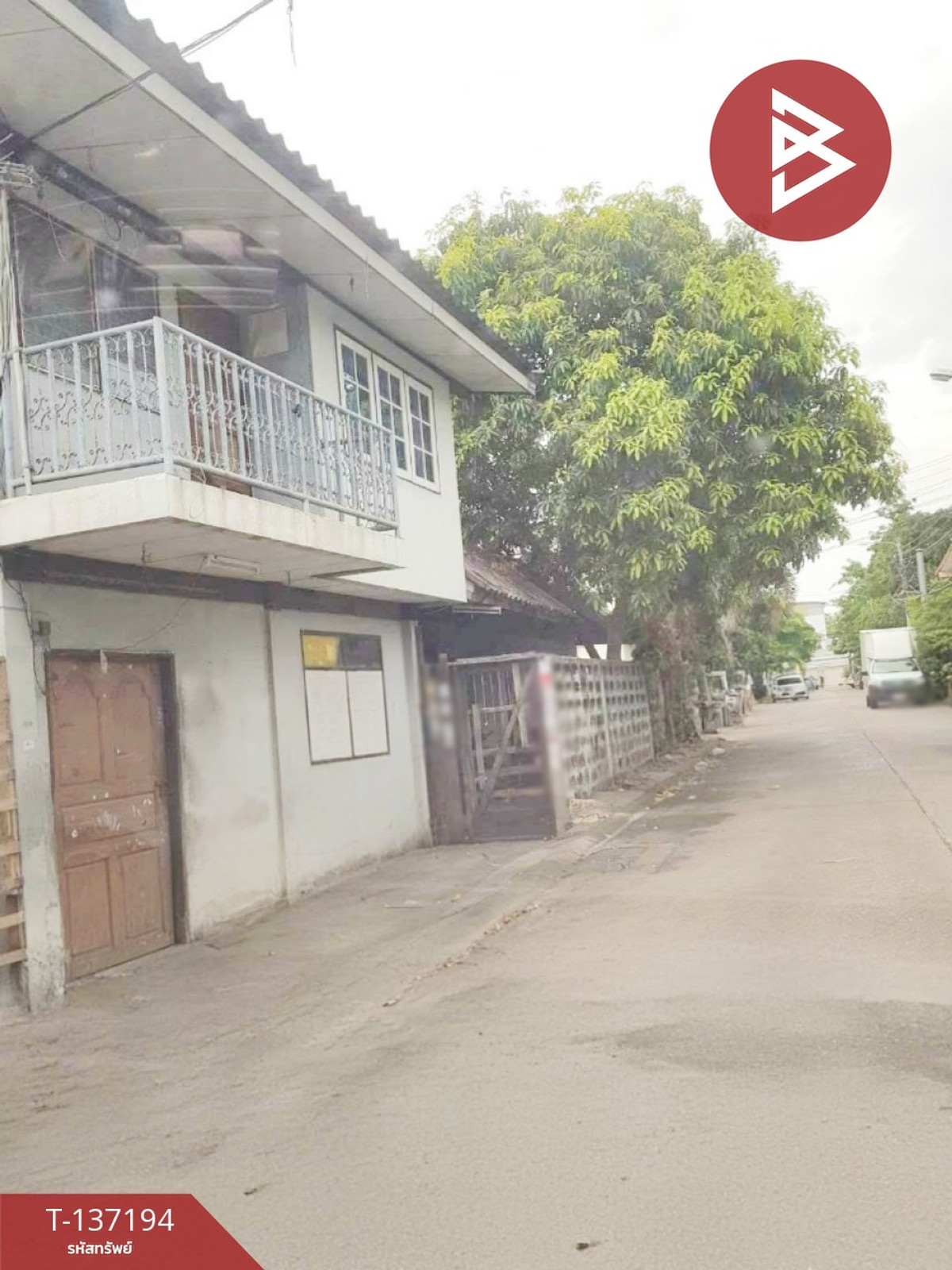 ขายที่ดินพร้อมบ้านแปลงสวย 106 ตารางวา ซอยกำนันแม้น 3 กรุงเทพฯ ทำเลดี