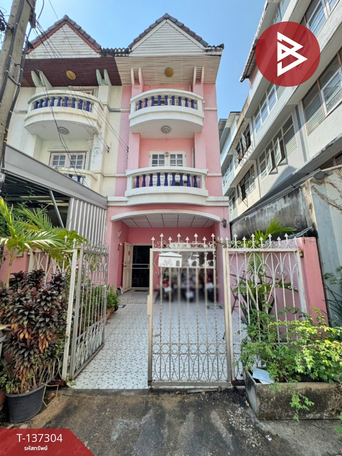 ขายทาวน์เฮ้าส์ 3 ชั้น เนื้อที่ 19 ตร.วา เพชรเกษม 28 กรุงเทพฯ