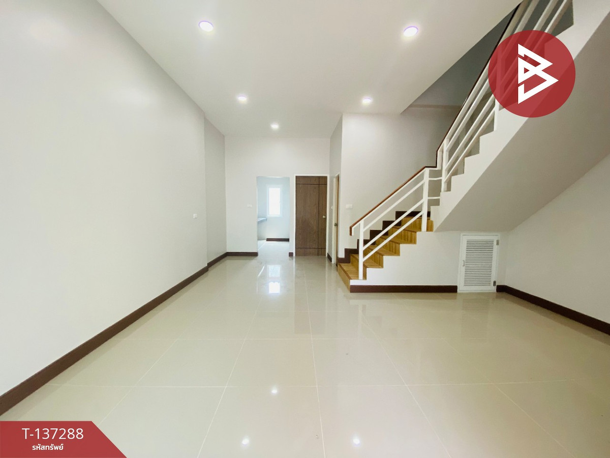 ขายทาวน์เฮ้าส์ หมู่บ้านสวนแก้ว สมุทรสงคราม ทำเลดี ใกล้แหล่งชุมชน