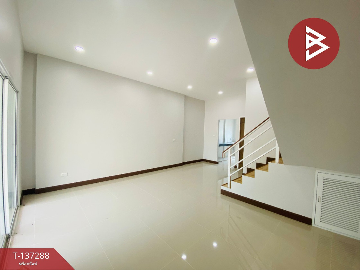 ขายทาวน์เฮ้าส์ หมู่บ้านสวนแก้ว สมุทรสงคราม ทำเลดี ใกล้แหล่งชุมชน