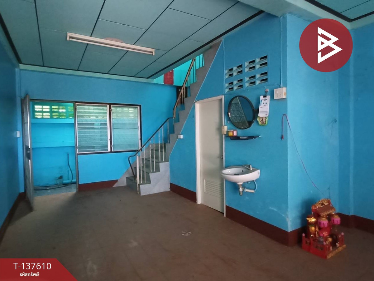 ขายทาวน์เฮ้าส์ 2 ชั้น เนื้อที่ 10.8 ตร.วา นครสวรรค์ตก นครสวรรค์