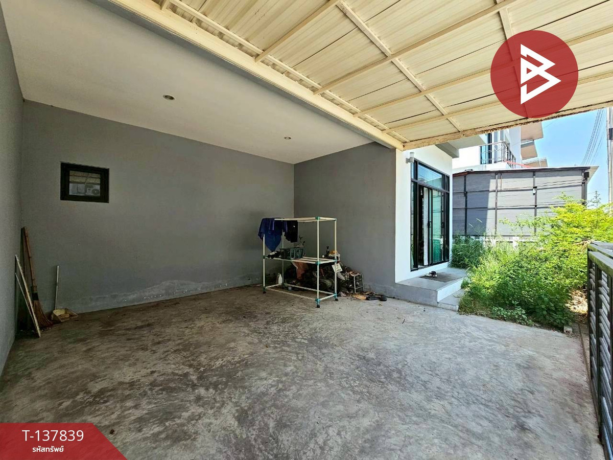 ขายบ้านแฝด หมู่บ้านไฮท์ลีฟวิ่ง หนองตำลึง พานทอง (High Living) ชลบุรี