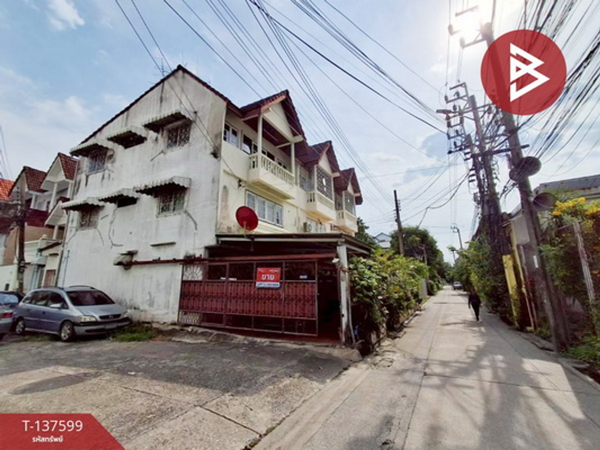 ขายทาวน์เฮ้าส์ 3 ชั้น เนื้อที่ 23.5 ตารางวา ซอยสุขุมวิท 66/1 บางนา กรุงเทพมหานคร