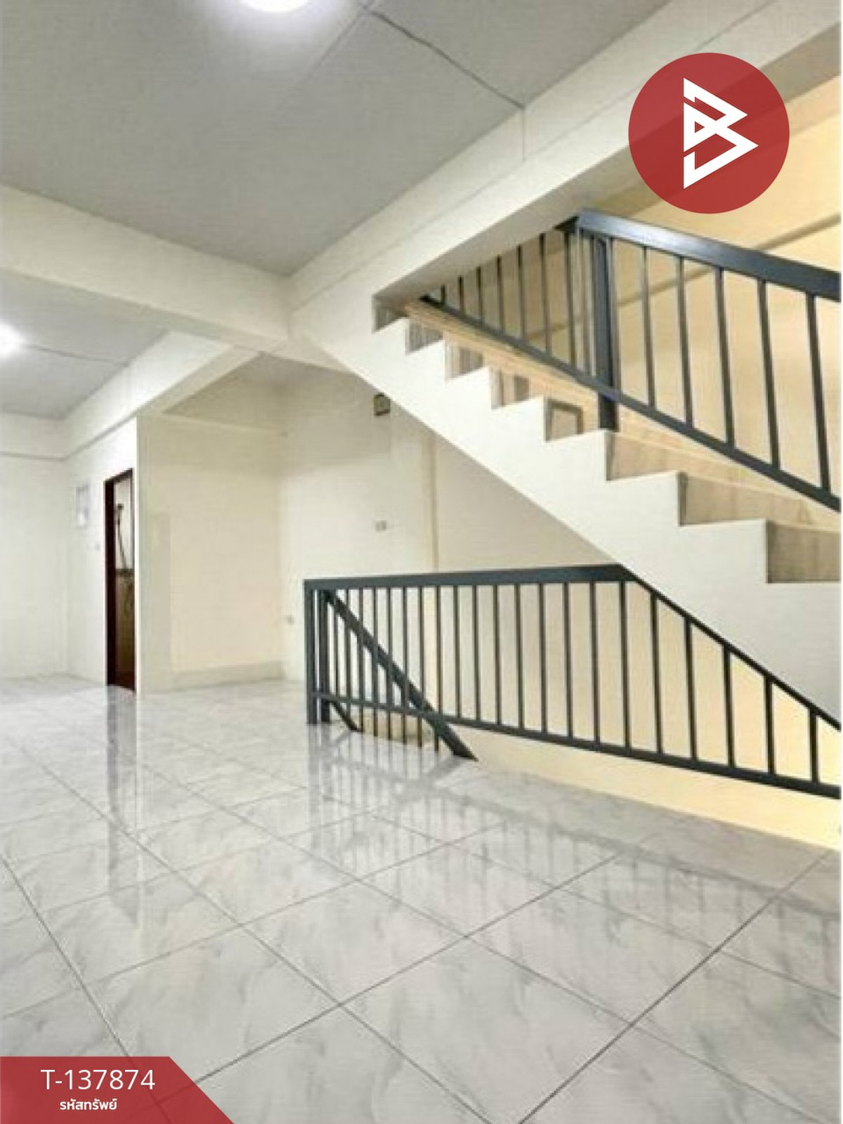 ขายด่วนอาคารพาณิชย์ หมู่บ้านโฮมอินทาวน์ ลำลูกกา-คลอง2 (Home in Town Lumlukka-Klong2)