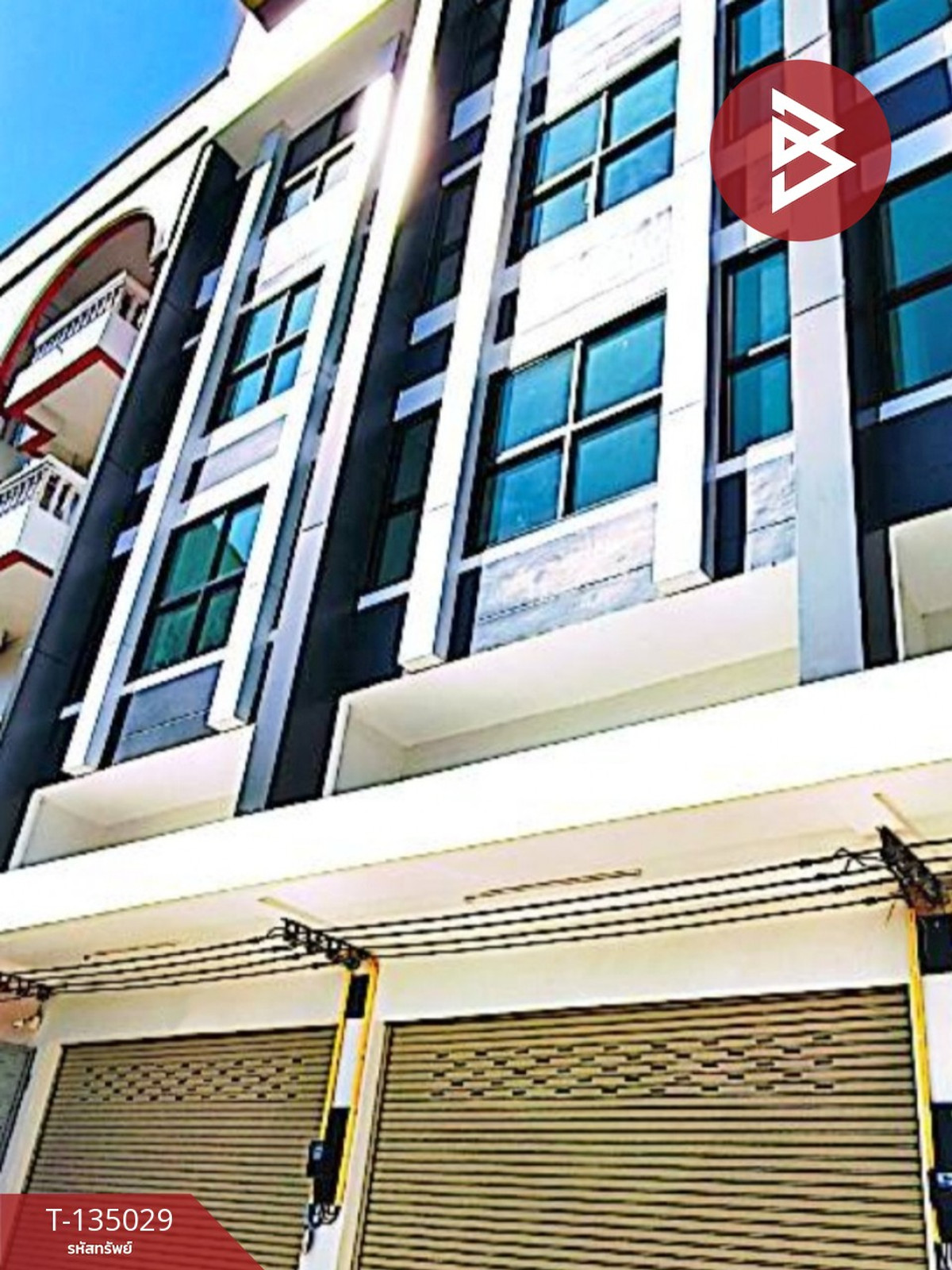 ขายอาคารพาณิชย์ 4 ชั้น เนื้อที่ 17 ตร.วา เชิงเนิน ระยอง