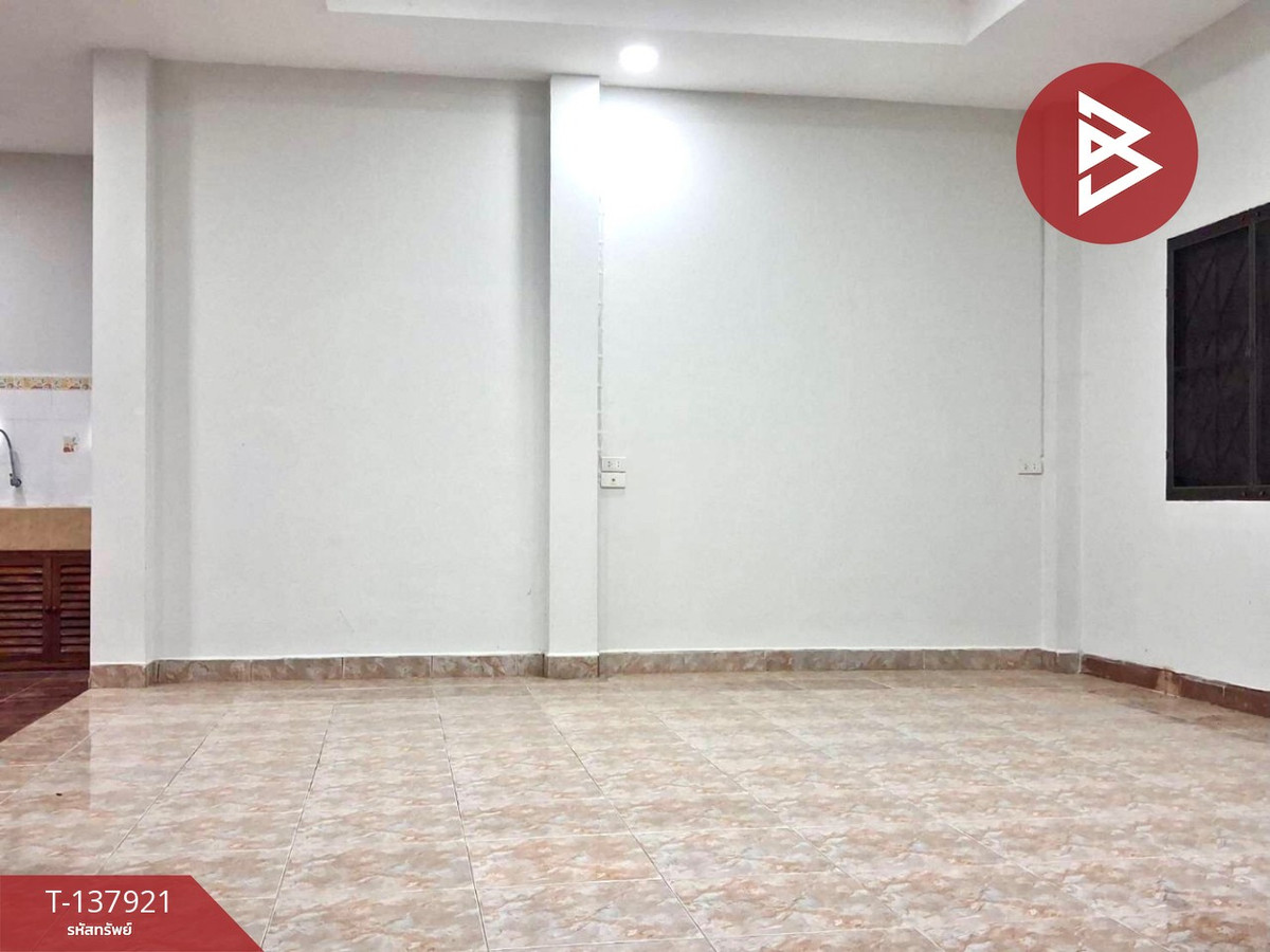 ขายด่วนบ้านเดี่ยว เนื้อที่ 63 ตร.วา ต.บ้านเกาะ อุตรดิตถ์ สภาพดี รีโนเวทใหม่