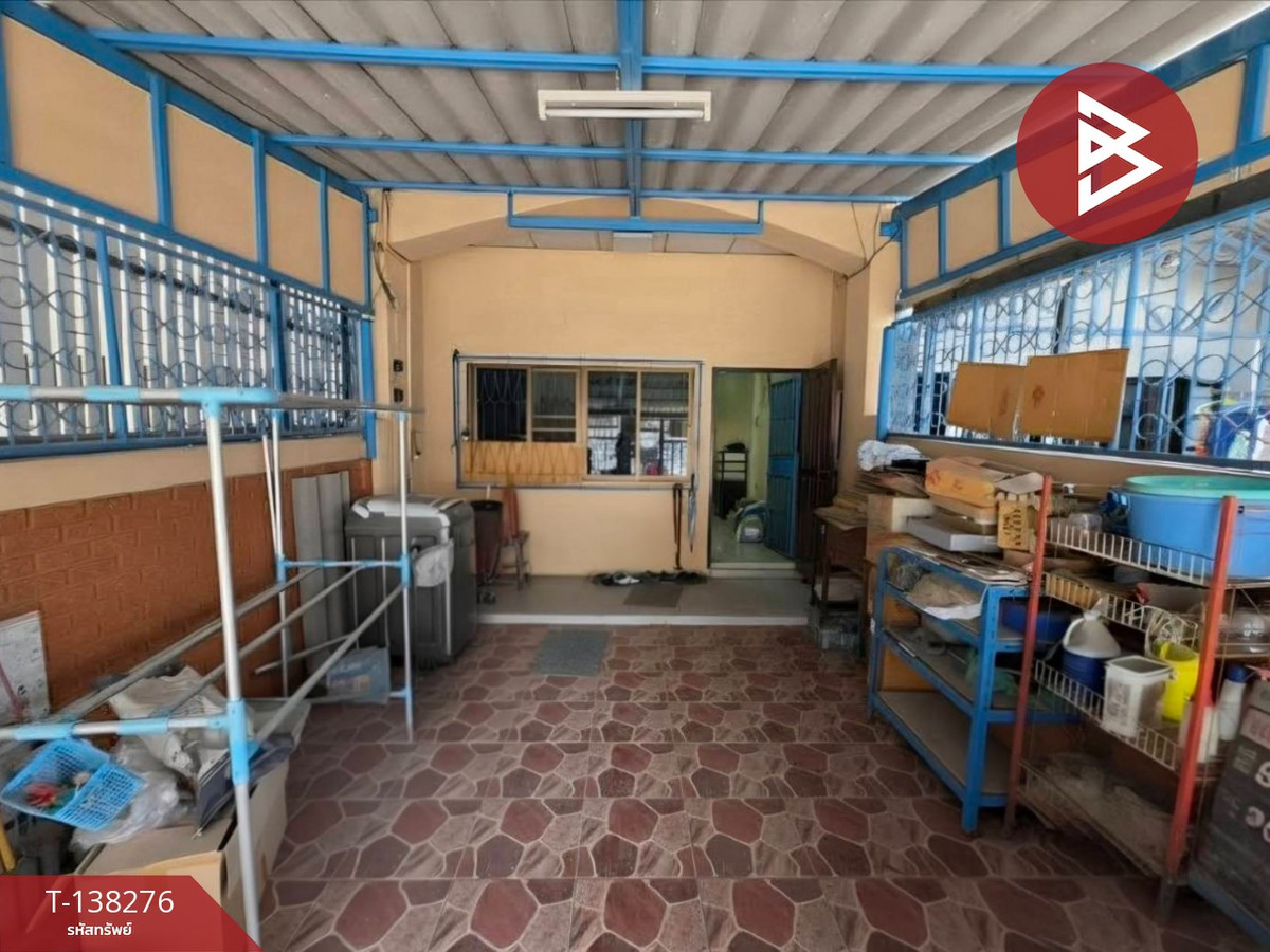 ขายทาวน์เฮ้าส์ 3 ชั้น เนื้อที่ 20.6 ตร.วา ซอยเพชรเกษม 78 กรุงเทพฯ