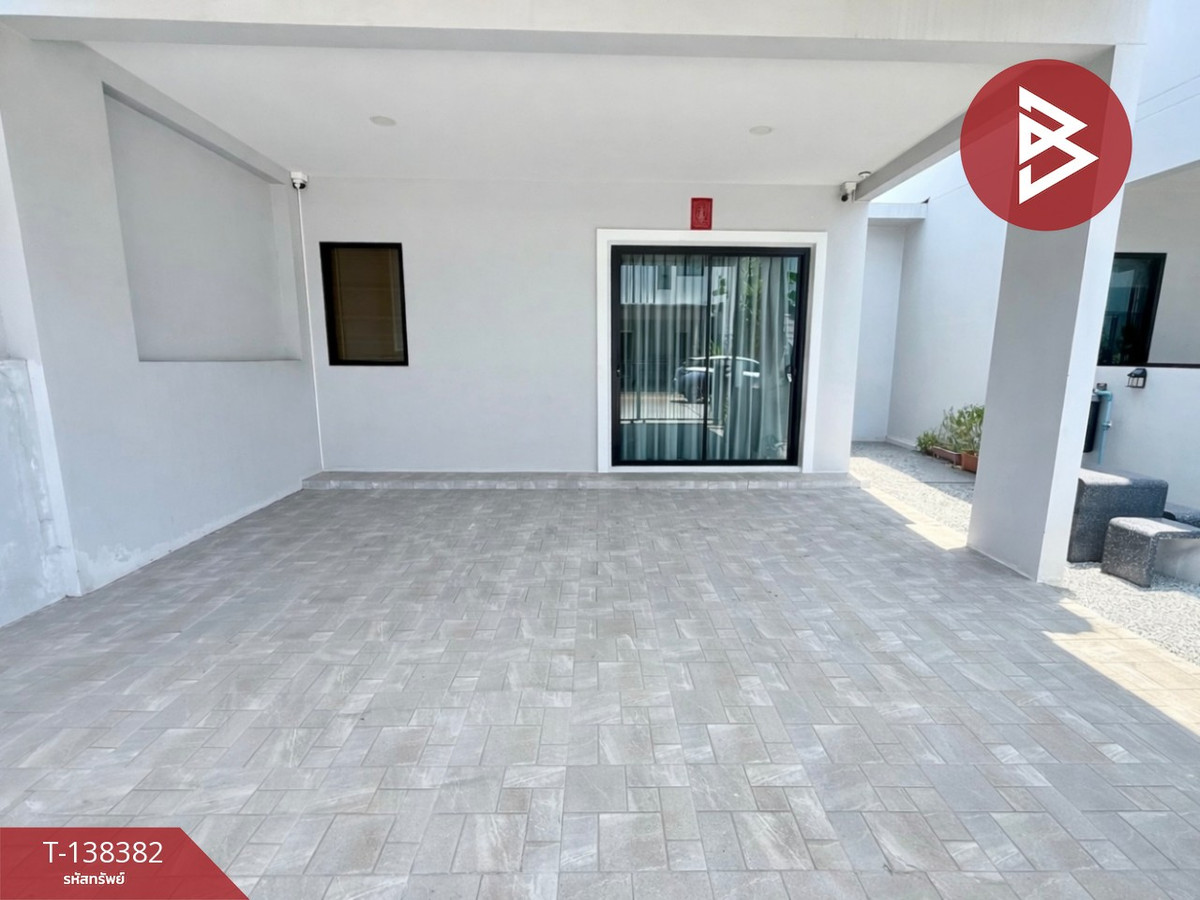 ขายทาวน์โฮม หมู่บ้านมณีรินทร์ ปาร์ค บางพระ (Maneerin Park Bang Phra) ชลบุรี