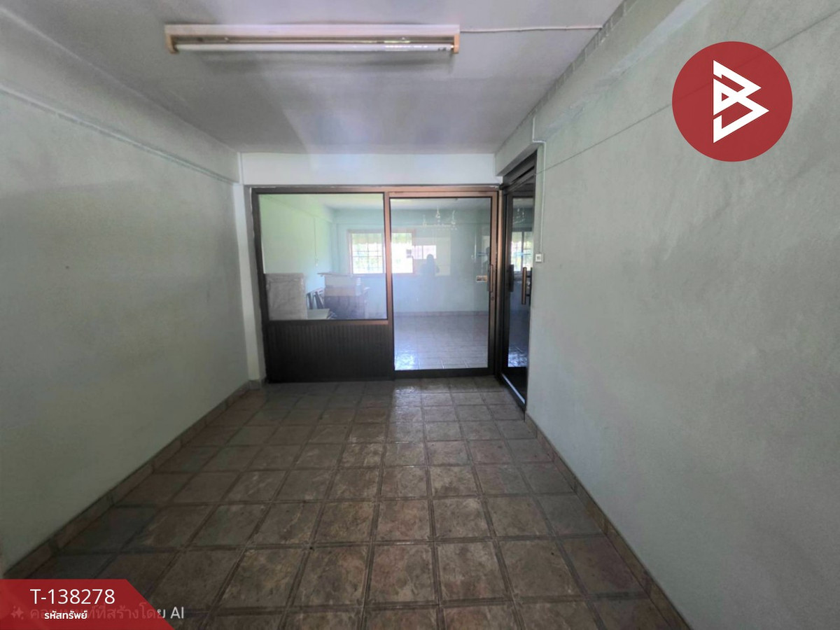 ขายอาคารพาณิชย์ 3 ชั้นครึ่งพร้อมดาดฟ้า เนื้อที่ 21.2 ตร.วา บางขุนเทียน กรุงเทพมหานคร