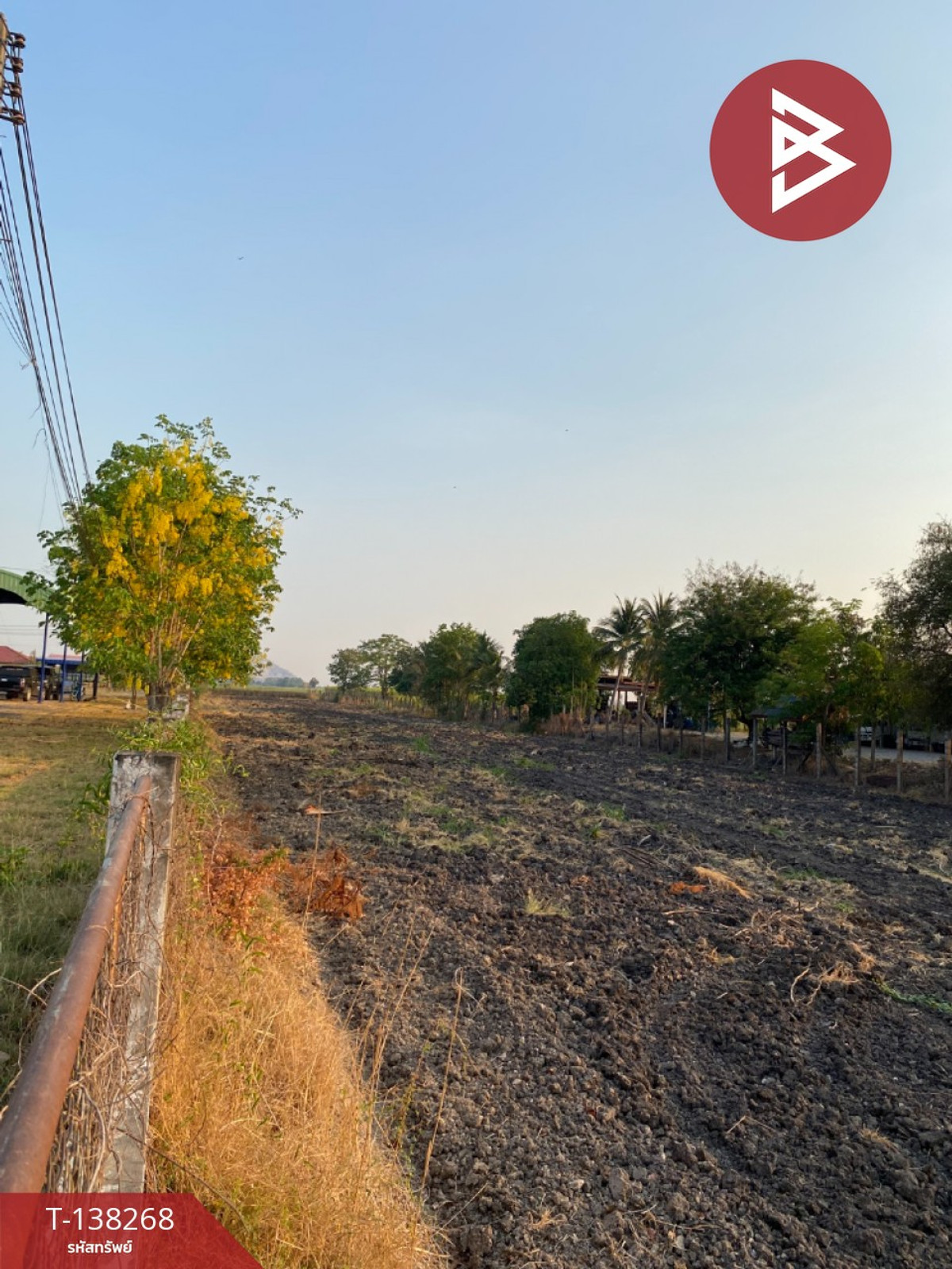 ขายที่ดิน เนื้อที่ 4 ไร่ 2 งาน 46 ตารางวา ติดอบต.พระนอน นครสวรรค์