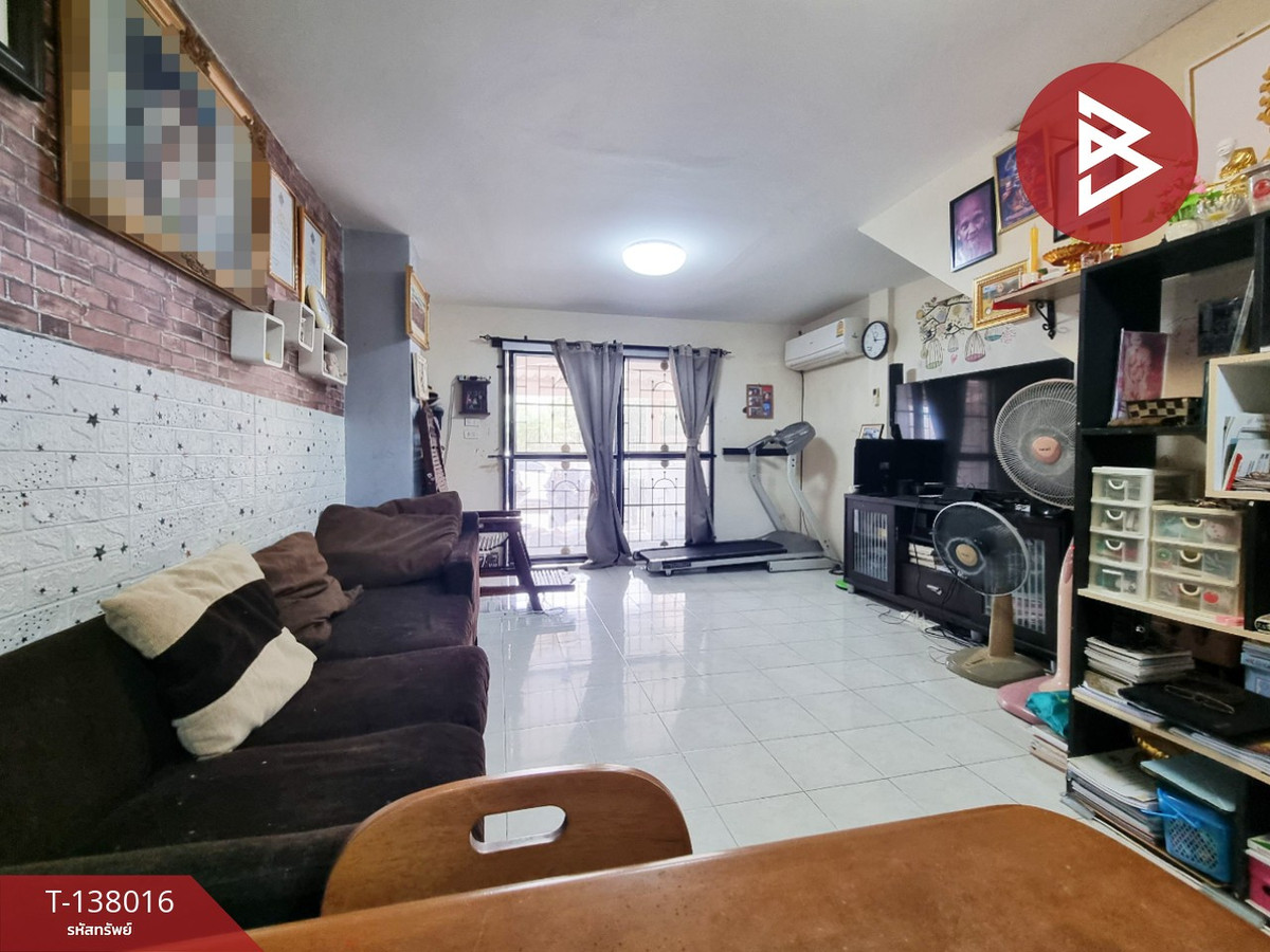 ขายทาวน์เฮ้าส์ หมู่บ้านวิลล์เพลสโฮม (Ville Place Home) ศรีราชา ชลบุรี