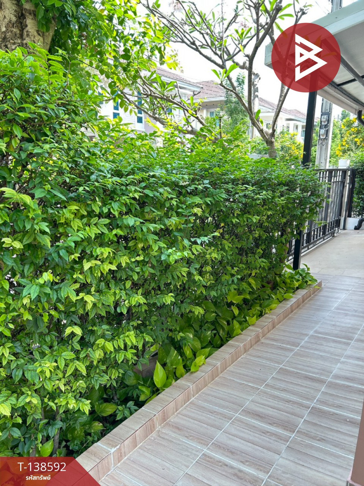 ขายบ้านแฝด หมู่บ้านเนเชอร่า บางนา กม.5 บางพลี สมุทรปราการ