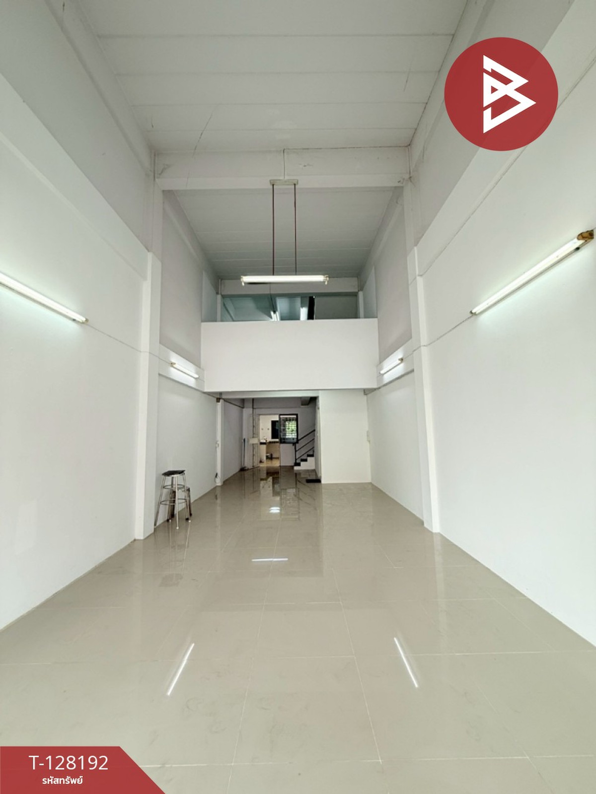 ขายอาคารพาณิชย์ 3.5 ชั้น เนื้อที่ 43 ตร.วา บางบัวทอง นนทบุรี