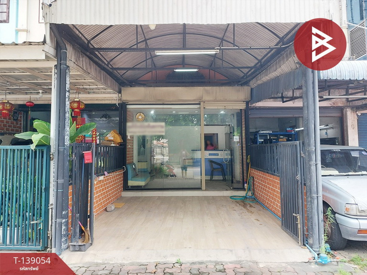 ขายอาคารพาณิชย์ 4.5 ชั้น เนื้อที่ 19 ตร.วา ถ.นาคนิวาส ลาดพร้าว กรุงเทพฯ