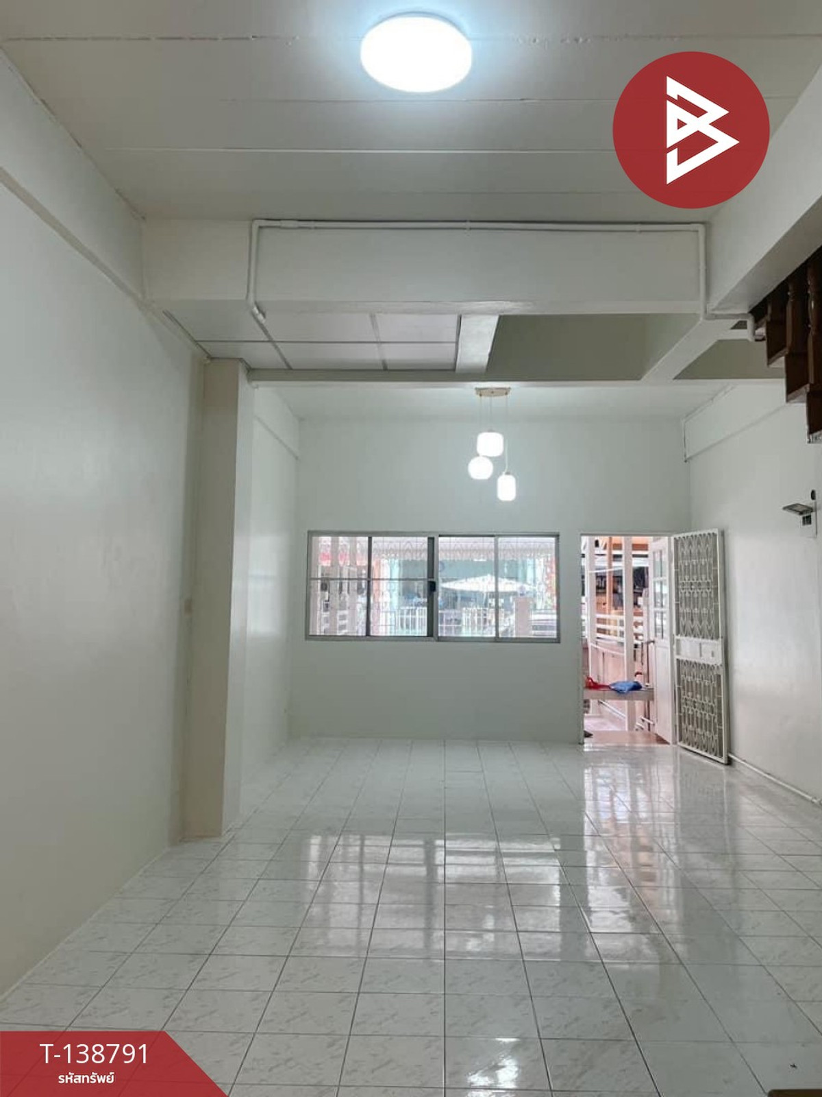 ขายทาวน์เฮ้าส์ หมู่บ้านสายรุ้ง หนามแดง-บางพลี เนื้อที่ 17 ตร.วา สมุทรปราการ