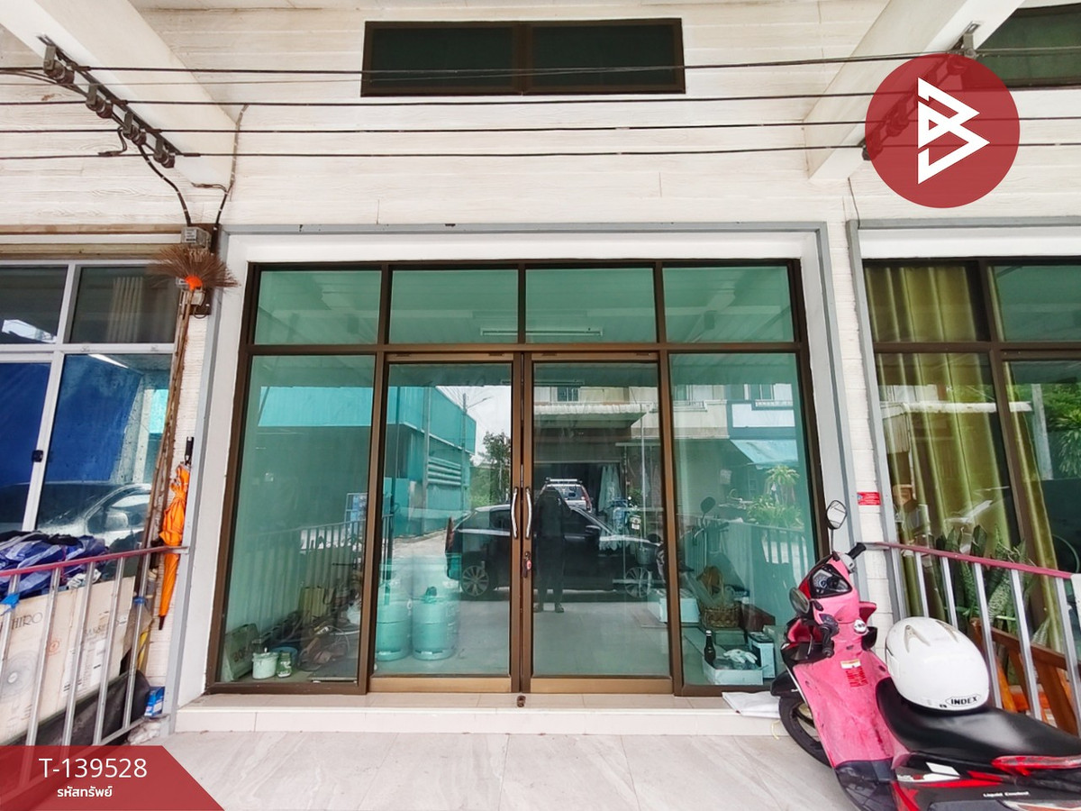 ขายอาคารพาณิชย์ 3 ชั้น เนื้อที่ 16.8 ตร.วา กระทุ่มแบน สมุทรสาคร