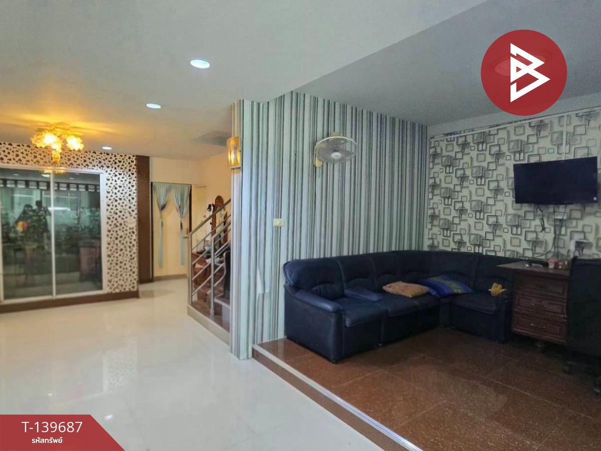 ขายทาวน์เฮ้าส์ 2 ชั้น เนื้อที่ 21 ตร.วา วัดใหม่ จันทบุรี