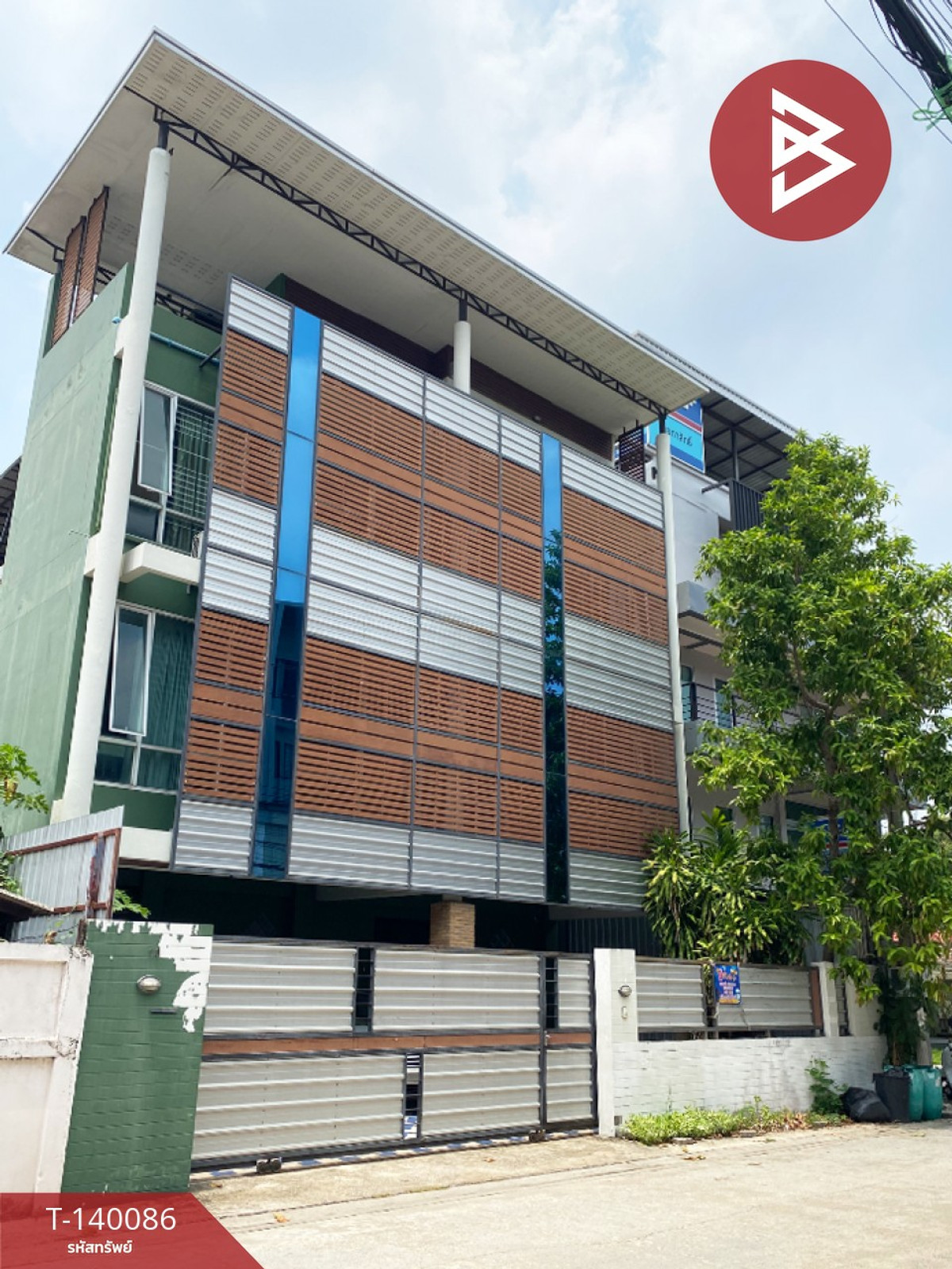 ขายบ้านเดี่ยวพร้อมออฟฟิศ เนื้อที่ 1 งาน 1 ตร.วา สวนหลวง กรุงเทพมหานคร