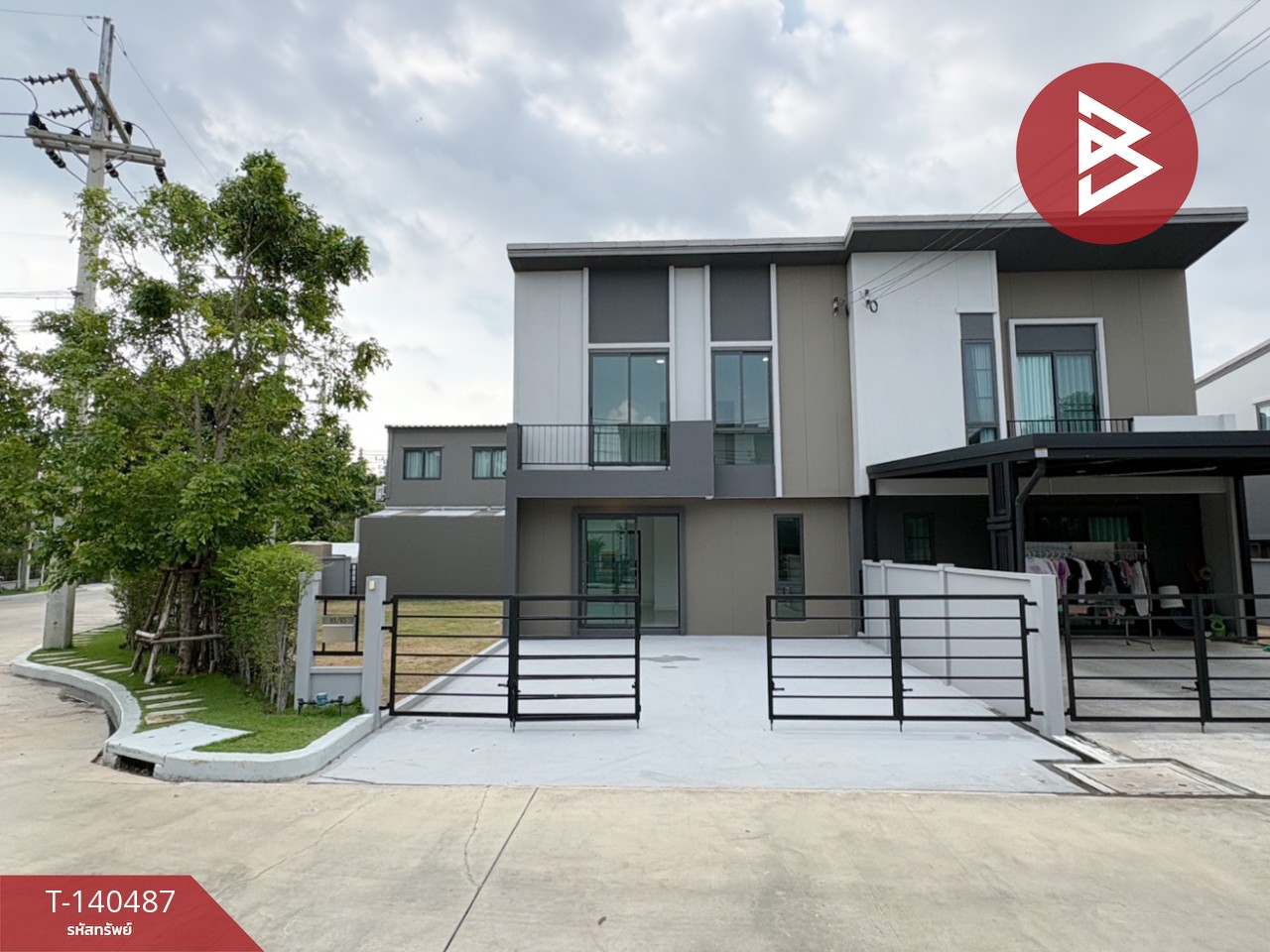 ขายบ้านแฝด หมู่บ้านอภิทาวน์ เพชรเกษม-นครชัยศรี นครปฐม