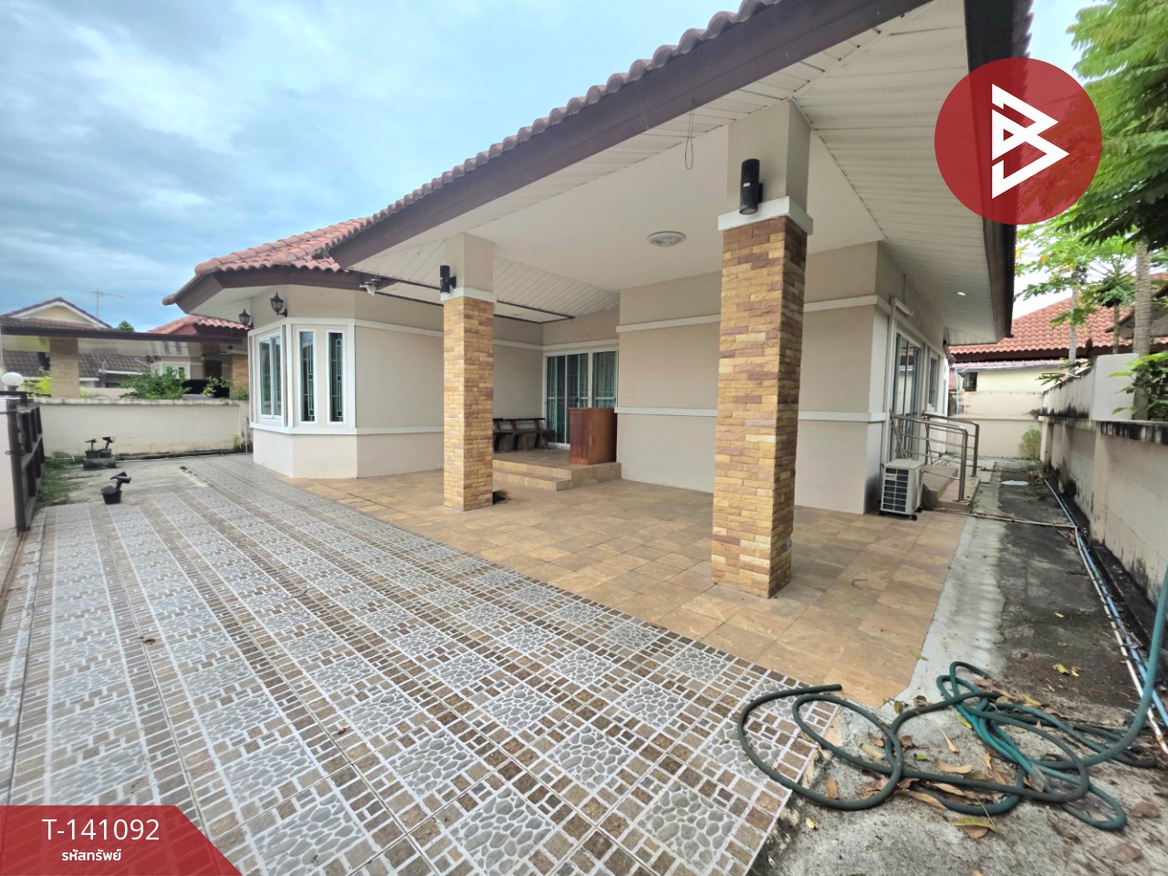 ขายบ้านเดี่ยว หมู่บ้านลภัสรดา วิลเลจ (Lapatrada Village) บางละมุง ชลบุรี